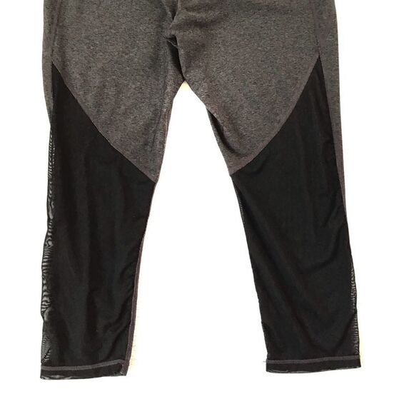 Z by Zella Mesh Panel Workout Capri Leggings - Picture 3 of 6